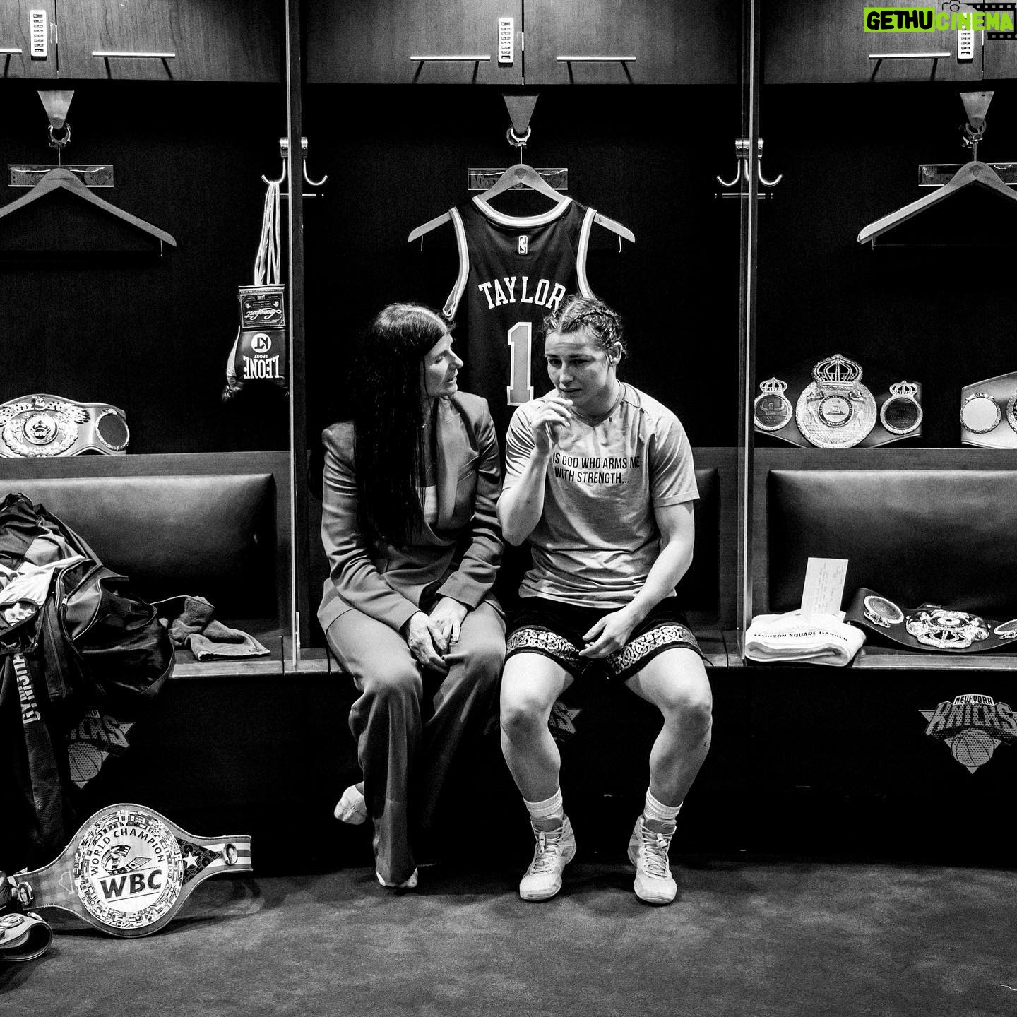 Katie Taylor Instagram - A MOTHER’S TOUCH It’s been a tough couple of months for @katie_t86 , following the first loss of her career to Chantelle Cameron in May. A time of rest, reflection and above all, family, has followed.
In Canvas Issue 1 we sent revered MMA journalist @arielhelwani to talk with Taylor’s mother, Bridget, about boxing, motherhood, faith, and ultimately… Katie. CANVAS Issue one on sale now Link in bio Photo 1 - @allenalcantara Photo 2 - @muls96