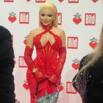 Katja Krasavice Instagram - Ich habe 100.000€ an ein Herz für Kinder gespendet, zusammen mit meiner Firma @sugarmami.official ❤️ Bei der @einherzfuerkinder Spendengala ❤️