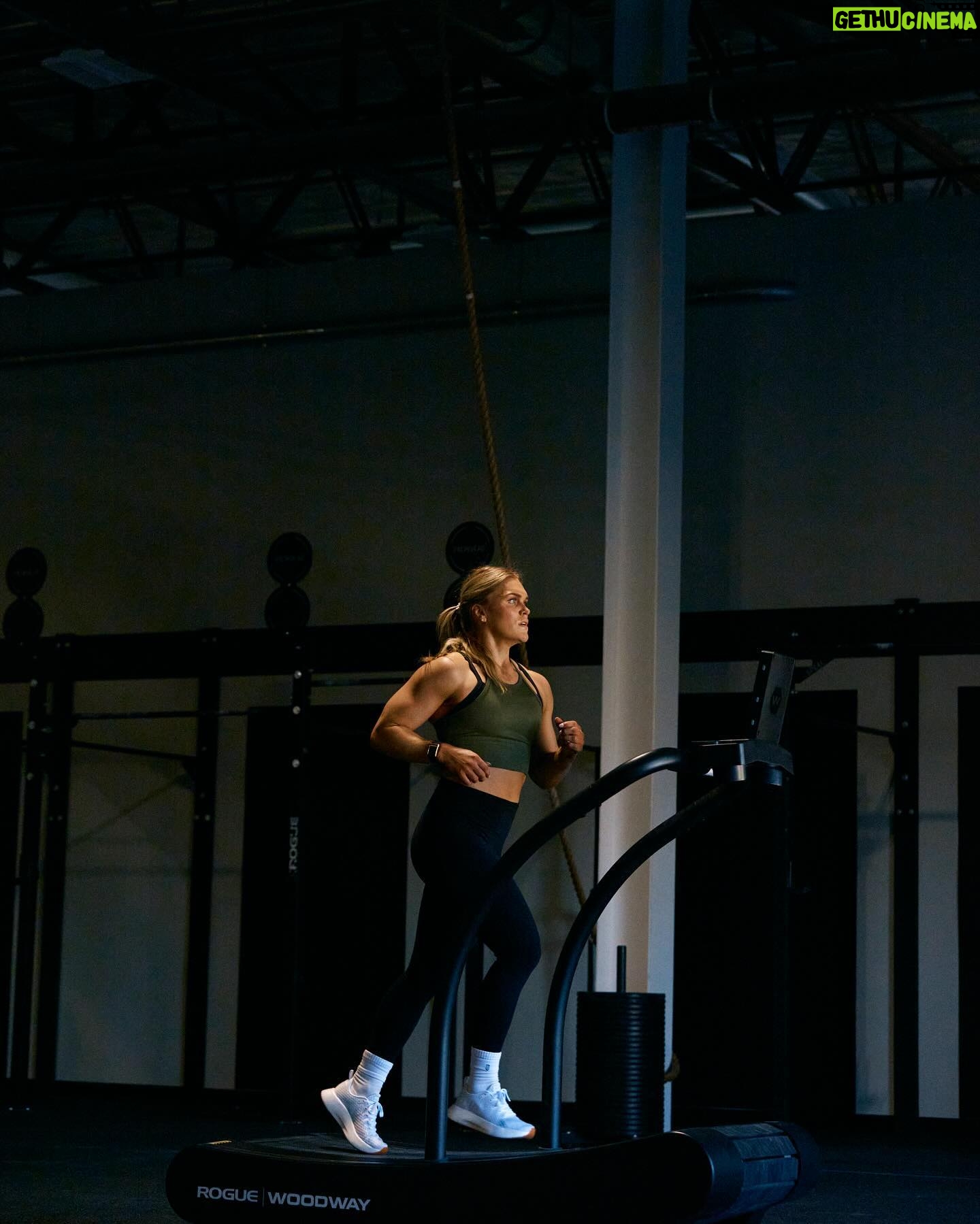 Katrin Tanja Davidsdottir Instagram - @katrintanja putting in the work earlier this year. Her focus, discipline, and dedication to her craft is truly inspiring. Wishing her a speedy recovery