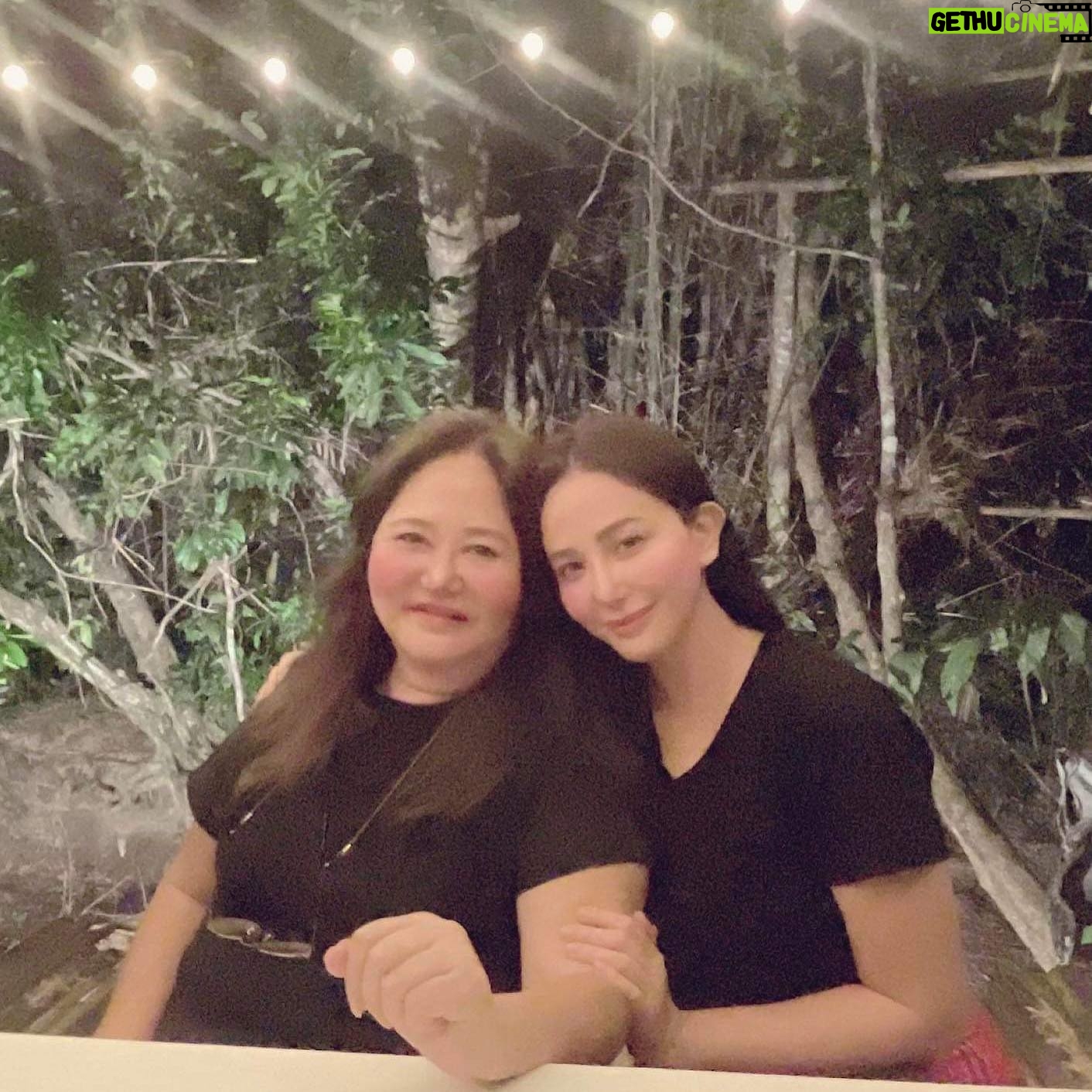 Katrina Halili Instagram - Happy holidays❤️🥂🍾