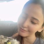 Katrina Halili Instagram - Most people believe that hummingbirds who come to visit you, whether in a dream or real life, are harbingers of good news. They can also mean that brand new and unpredictable joys are only moments away. Bye my lab!💋 sana maalala mo pa ako, #hummingbird #tiniestbirdintheworld
