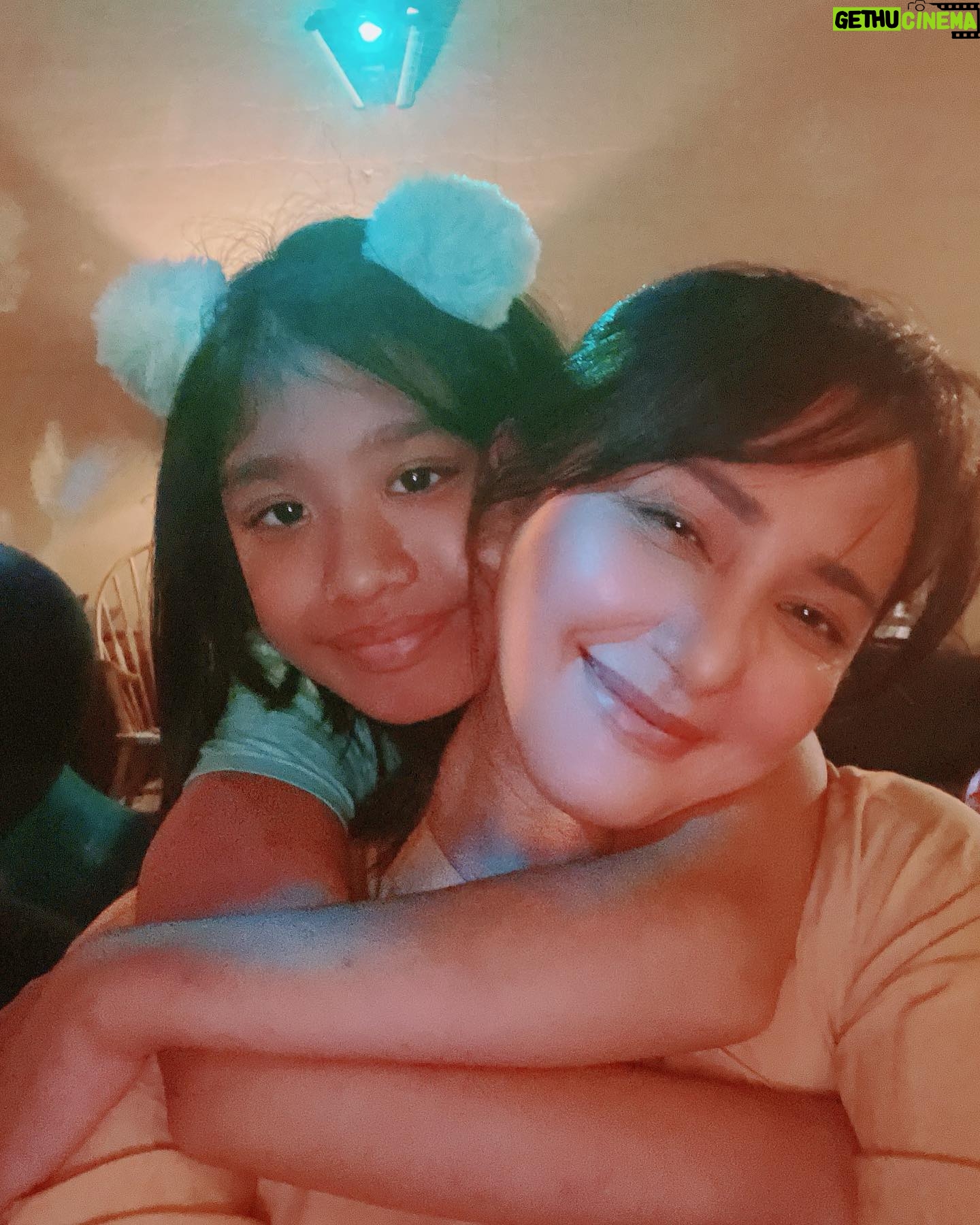 Katrina Halili - 4.8K Likes - Thank you sa lahat ng bumati kahapon at nung isang araw pa😊 The unplanned birthday celebration 😜 thanks to Melanie Espina Alvarez and Diggy Espina Alvarez start na sana ng diet nung jan 3😂 Salamat sa mga pumunta kahapon at tumulong mag prepare ng food kuya iane, jing jhong gie😜, Iwa Jimenez Jeremy Thomas Desterdly Gemma Crator mama thank you 💋