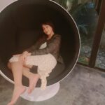 Katrina Halili Instagram - Ok na sana eh, kaso sumilip yun half slip ng lola😆 #GlobeChair