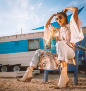 Katrina Law Instagram - Comin in hot…more fresh shots form our photo shoot with @katrinalaw down in Anza-Borrego Desert State Park. Hair and makeup by @karishmaaahhh . Logistics and security by @vanessacater .