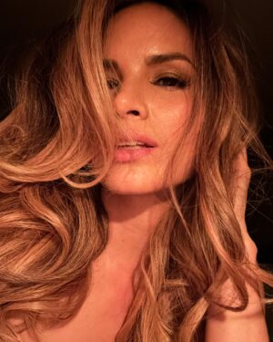 Katrina Law Instagram - Ready for the weekend…

Day Old Makeup by @makeup_by_karishma 🤦🏻‍♀️😂🥰