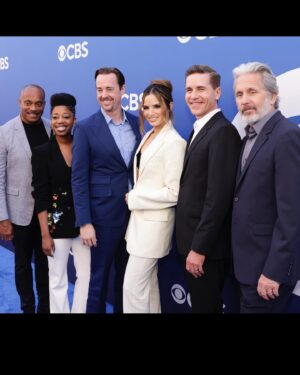 Katrina Law Instagram - Guess we gotta wait for CBS FALL😎

Until then..catch up on @ncisverse on @paramountplus. 
Thank you all for a wonderful season🥰

@wilmervalderrama @dionareasonover @briankdietzen @therealseanhmurray  @cbstvstudios @cbstv  @cbscasting #ncis