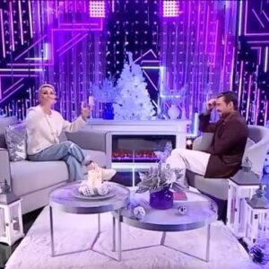 Katya Lel Instagram - Светлых выходных, любимые!🌷 
@ru_tv  с @chyikov 😃
#катялель #мировойхит #светвдуше