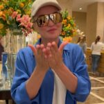 Katya Lel Instagram - Самого прекрасного дня, любимые!🌸👄 Вдохновения ! Сегодня поговорим немного в прямом эфире здесь, в 17.30 по Мск об инновационном обучении английского языка с @konstantin_lennykh 💫. #катялель #благодарюзановыйлучшийдень🙏🏻