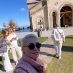 Katya Lel Instagram - Какое благостное место - храм святой Нино☀️. Женские энергии!Благодарю!🙏🏻 #катялель #храмсвятойнины