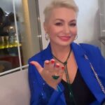 Katya Lel Instagram - Шикарного вечера! 💚 А вам нравится зелёный цвет этого магического оникса @cappulo 💍? #катялель #силакамня #энергия #cappulo