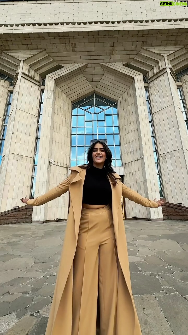 Kavya Thapar Instagram - Join the amazing travel community @desh.videsh.in to fulfill your travel dreams! We’re off to kazakhastan Almaty! to explore it’s beautiful landscapes ✨ Shoot a DM to @desh.videsh.in or comment for more details. Wearing : @worldofasra ✨ HMU by yours truly 🙋♀️ . . . . . #travel #community #solotravel #deshvidesh #mountain #life #travelgram