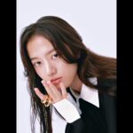 Kaya Kiyohara Instagram - こちらも本日発売の 雑誌「ハーパーズ　バザー」11月号での お写真です。 ⁡ TIMELESS WOMEN特集に 参加させていただきましたので ご興味あれば是非に☀︎ ⁡ Photos by Saki Omi ⁡ . @harpersbazaarjapan