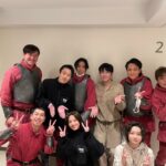 Kaya Kiyohara Instagram - ぽつらぽつら 思い返して頬を緩める日々 ⁡ 舞台「ジャンヌ・ダルク」 写真撮りたいです！とお願いするタイミングを伺っていたら坪倉さんが沢山シャッターを切ってくださいました。嬉しかった。 ⁡ 皆さんの素敵な笑顔をお裾分け。 最後の写真は大入り袋とりょうさんからいただいたブレスレット☺︎ ⁡ . #ジャンヌダルク #神保悟志　さん #山崎紘菜　ちゃん #りょう　さん #ワタナベケイスケ　さん #深水元基　さん #野坂弘　さん #粟野史浩　さん ⁡ #進藤ひろし　さん #松上順也　さん #稲葉俊一　さん #嶋村昇次　さん #森野憲一　さん #古木将也　さん #樋口裕司　さん #岡本拓真　くん
