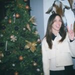 Kayla Ewell Instagram - To friends, the holidays & many unforgettable memories✨