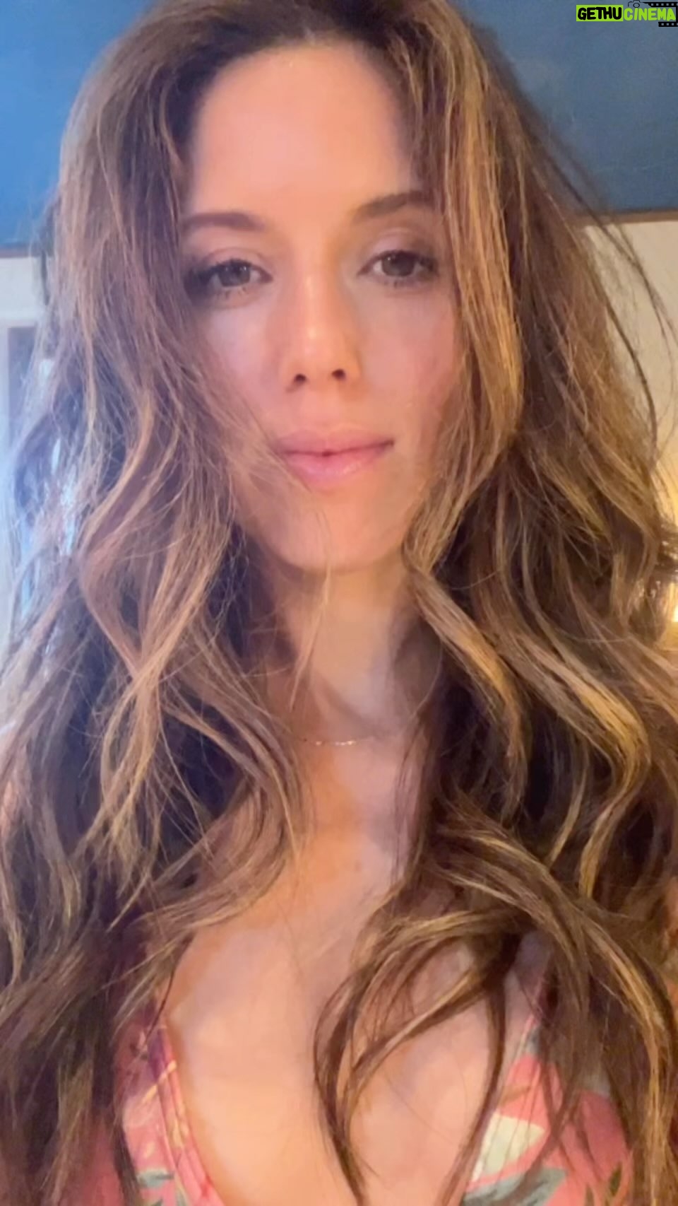 Kayla Ewell Instagram - Nothing better than salt water vacay hair.