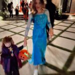 Kayla Ewell Instagram – Trick or Treat 🎃

We couldn’t say no to Poppy’s Halloween Dream of our entire family dressing up “Frozen Style”. So Happy Halloween from Anna, Elsa, Christof & Olaf. ⛄️
