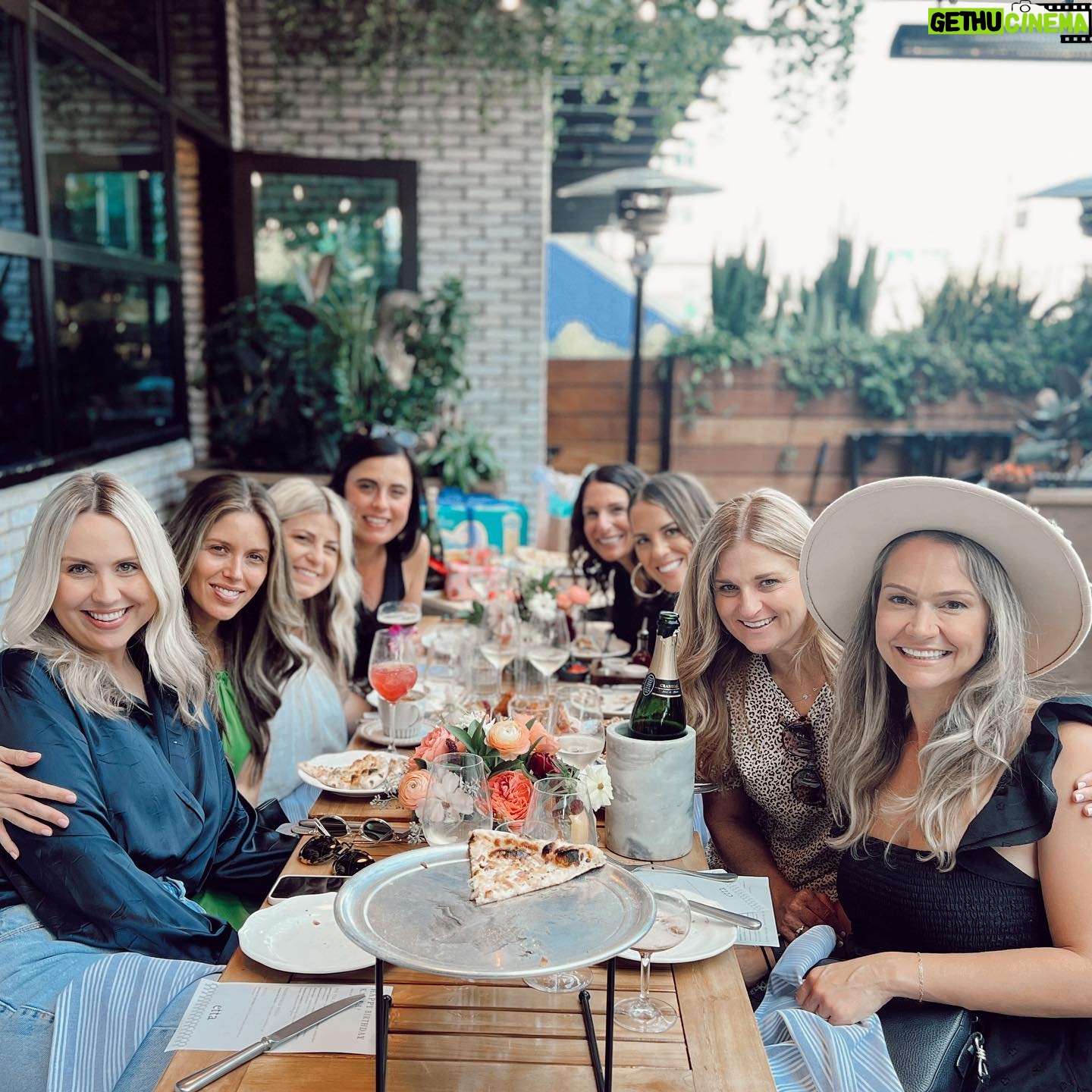 Kayla Ewell Instagram - People are in your life for a reason, a season or a lifetime. These girls are a lifetime. Huge thank you to @ettarestaurant_la for hosting the best birthday brunch. 🤍