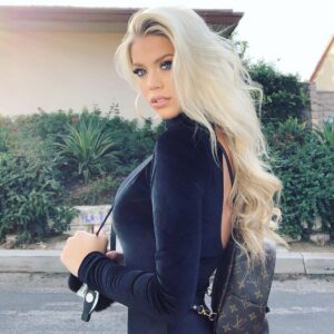 Kaylyn Slevin Instagram - 🐒