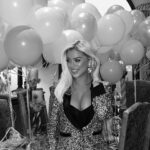 Kaylyn Slevin Instagram - I’m feelin’ 22🥂👸🏼