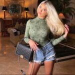 Kaylyn Slevin Instagram - “So feminine with grace”