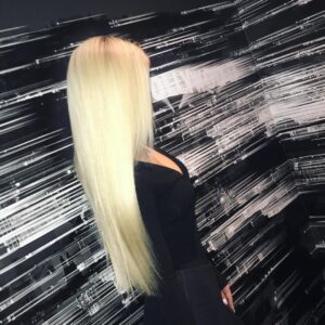 Kaylyn Slevin Instagram - No extensions needed!💁🏼‍♀️ Only @mitch.bonaldi.hair at @jonathanantinsalon 💇🏼‍♀️
