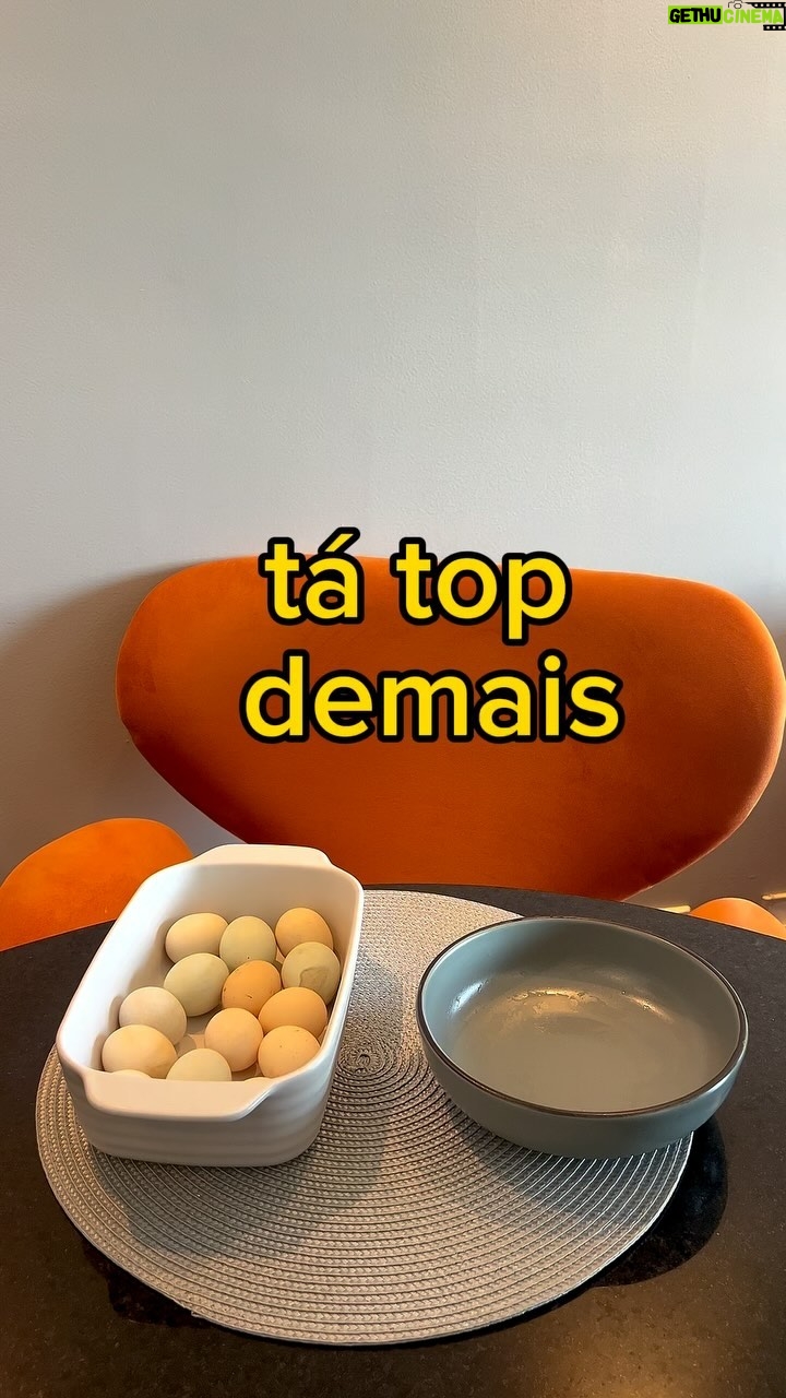 Kaysar Dadour Instagram - Receita top demais e única no mundo com Ovo AZUL é BRANCO. É único no mundo… A receita completa está tá no vídeo 😍 #ovo #receitatopdemais #topdemais #kaysar #omlet #بيض #egg #kaysardadour #melhordianomundo #receita #receitasaudavel #ovogourmet #ovotrufado