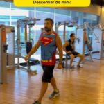 Kaysar Dadour Instagram - Quem nunca 😜 . . . . . #ligoof #kaysar #japa #djcassula #kaysardadour #academia #treino #peidorreiro #relaxa #melhordianomundo #sejavoce #memes #piseiro #livreestou