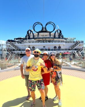 Kaysar Dadour Instagram - Partiu Salvador com  @msccruzeirosbrasil aproveitando 5 dias com minha linda família 😘💪🙏
.
.
.
.
#msc #msccruises #mscseaview #msccruzeiros #kaysar #kaysardadour #melhordianomundo #familia #