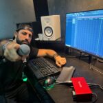 Kaysar Dadour Instagram – O caminho é pouco longo, mas a vitória é certa. 🎤 🎵 Desistir NUNCA!! 
Nunca esqueça que hoje é o melhor dia NO mundo 💪🙅‍♂️
.
.
.
.
.
#fy #4u #musica #sonho #nuncadesista #meta #sonhar #insistir #funk #kaysar #kaysardadour #melhordianomundo