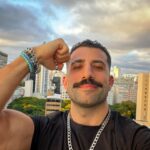 Kaysar Dadour Instagram - Nunca desista daquilo que você não passa um dia sem pensar 🙅‍♂️ #kaysar #kaysardadour #melhordianomundo #suave #🙅‍♂️ #naodesista #superação #curitiba #brasil