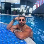 Kaysar Dadour Instagram - Piscininha amor em #belémdopará no hotel #radissonbelém 🙅‍♂️👊 Obrigado @radissonhotelbelem #kaysar #kaysardadour #melhordianomundo #pará #visitpara #radissonhotels