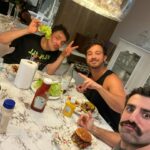 Kaysar Dadour Instagram - Dia de hambúrguer 🍔 Da novela pra vida 🥹🔥amizade pra sempre 😘 . . . #hamburger #hamburguer #kaysar #kaysardadour #melhordianomundo #riodejaneiro