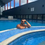 Kaysar Dadour Instagram - Piscininha amor em #belémdopará no hotel #radissonbelém 🙅‍♂️👊 Obrigado @radissonhotelbelem #kaysar #kaysardadour #melhordianomundo #pará #visitpara #radissonhotels