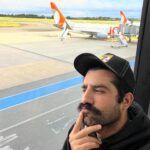 Kaysar Dadour Instagram - Para onde ?✈️ #kaysar #kaysardadour #melhordianomundo #viajar #viajarepreciso #viajareviver #viajarfazbem #viajarépreciso #viajarbarato #viajarporelmundo #amoviajar #viajaresvida #viajarpelomundo #revistaviajar #viajaresunplacer #✈️ #✈ #✈️✈️