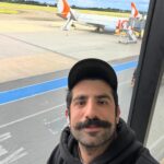 Kaysar Dadour Instagram - Para onde ?✈️ #kaysar #kaysardadour #melhordianomundo #viajar #viajarepreciso #viajareviver #viajarfazbem #viajarépreciso #viajarbarato #viajarporelmundo #amoviajar #viajaresvida #viajarpelomundo #revistaviajar #viajaresunplacer #✈️ #✈ #✈️✈️