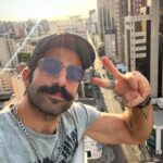 Kaysar Dadour Instagram - Cheguei #curitiba 😎🙅‍♂️ #kaysar #kaysardadour #melhordianomundo #cwb #curitibacool #brasil