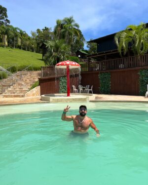 Kaysar Dadour Instagram - Que final de semana incrível 🤩 com minha linda família 😍🙏
.
.
.
.
#kaysar #melhordianomundo #kaysardadour #capivari #capivariecoresort #topdemais #curitiba #sol #familia 
obrigado @capivariecoresort