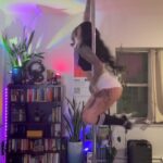 Kehlani Instagram - new sidequest unlocked 😂😂😂 quite literally first time ever (as in learned this tonight) thank u bench press 🎉🎉🎉🎉🎉🎉🎉🎉🎉🎉🎉