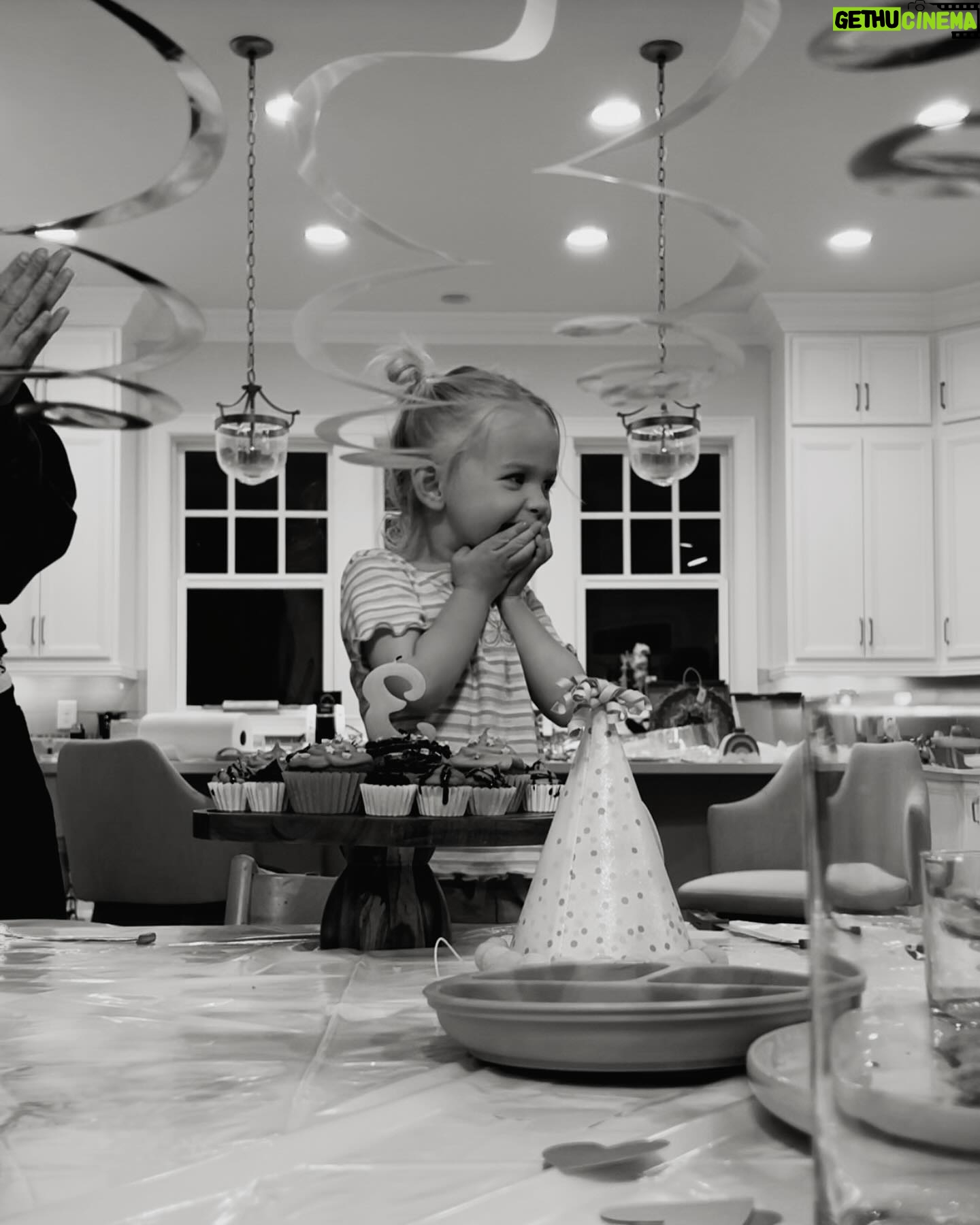Kellan Lutz - 20.9K Likes - Some Feb moments in B&W
1. Valentine’s Day with kids is >>>>> 👨👩👧👦💝
2. This girl loves dinosaurs, excavators, and insects 🦖🦎🐞
3. Food makes Kasen happy like his mama 😋
4. Told ya 🙃
5. We have a THREE year old 🥹
6. Us. ❤️🔥
7. Went to the zoo for Ashtyn’s birthday and on the way out fed some flamingos 🦩
8. The best of friends 👫
Now onto March with is Kellan and my bday month!!