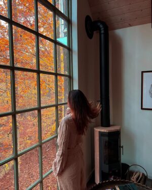 Kellan Lutz Instagram - I’ll never stop falling for you baby 🥰🤎🍁🍂

Had the sweetest little staycation celebrating our 6th anniversary. This treehouse was SO beautiful and the perfect place to getaway and reflect on last year and pray into/make plans and goals for year 7. 

There’s no one on the planet I’d rather grow and build with than the one I got. 🥰