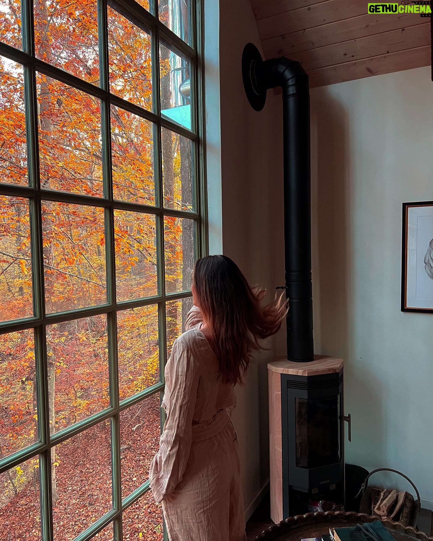 Kellan Lutz - 22.5K Likes - I’ll never stop falling for you baby 🥰🤎🍁🍂
Had the sweetest little staycation celebrating our 6th anniversary. This treehouse was SO beautiful and the perfect place to getaway and reflect on last year and pray into/make plans and goals for year 7.
There’s no one on the planet I’d rather grow and build with than the one I got. 🥰
