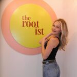Kelli Berglund Instagram - Salon day with @the_rootist! Prepped with the clarifying rinse, washed with the concentrated shampoo conditioner, and topped it off with BioBrew serum (my fav 🩷). Love that these products equally target roots, scalp and hair care. Gotta keep this blonde healthy!