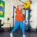 Kelli Erdmann Instagram – Don’t forget to tie your shoes! Safety first🏋️‍♀️

#results #happykelli #vfx #weightlifting