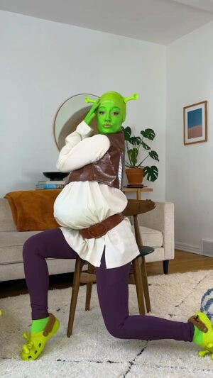 Kelli Erdmann Instagram - Felt Shrexy might delete later 😏

#shrek #crocs #happykelli #transition #ogre