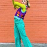 Kelli Erdmann Instagram - This dance makes me so happy 😄 DC: @jack.wright21 @james.wright #dance #happykelli #macdemarco #dancing