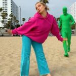 Kelli Erdmann Instagram - He barely made it in time 😅 DC: @sierrakai.1 #makeba #jain #happykelli #dance #greenman