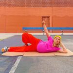 Kelli Erdmann Instagram - New dance move unlocked! ⚠️Fake Belly⚠️ #results #happykelli #vfx #greenscreen #dance #breakdance
