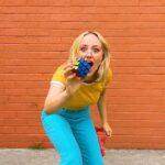 Kelli Erdmann Instagram - Bet you can’t solve a rubix cube faster 😝 #results #happykelli #rubixcube #vfx