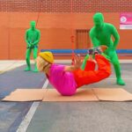 Kelli Erdmann Instagram - ⚠️Fake Belly⚠️ Who wants to see the results?! 🤰 #behindthescenes #happykelli #bts #greenman #vfx #before