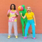 Kelli Erdmann Instagram - Here’s how we did it! 😝 #behindthescenes #bts #vfx #greenman #happykelli #crissaace